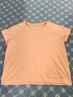lululemon athletica Peach Short Sleeve Crew Top